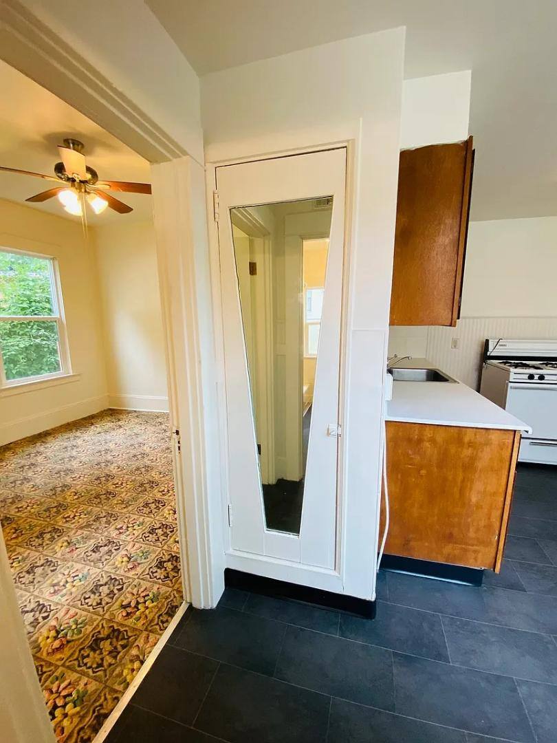 Apartment for rent at 830 SE Belmont St #830, Portland, OR 97214
