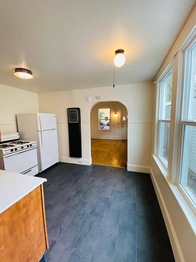 Apartment for rent at 830 SE Belmont St #830, Portland, OR 97214