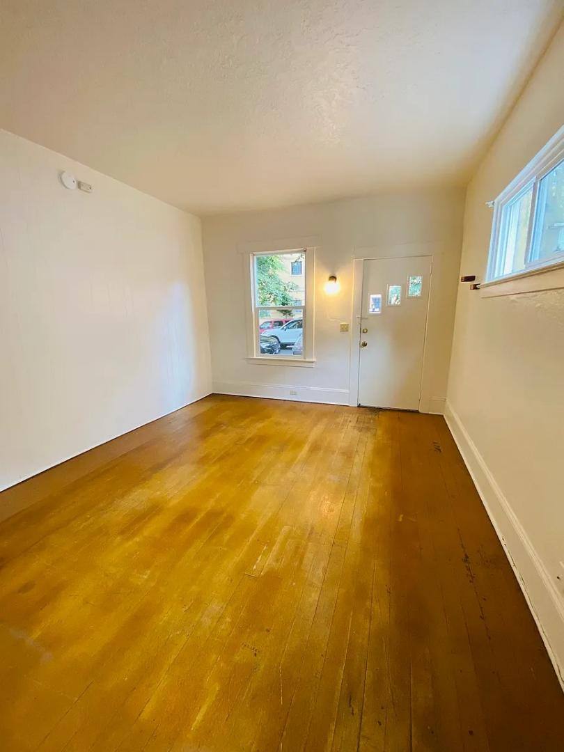 Apartment for rent at 830 SE Belmont St #830, Portland, OR 97214