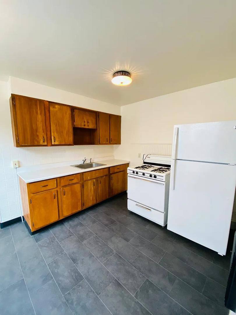 Apartment for rent at 830 SE Belmont St #830, Portland, OR 97214