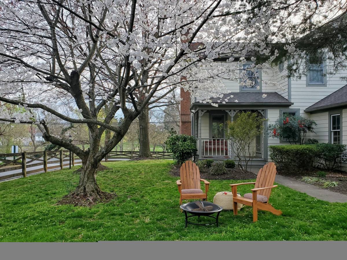 House for rent at 334 Loudoun St SW, Leesburg, VA 20175