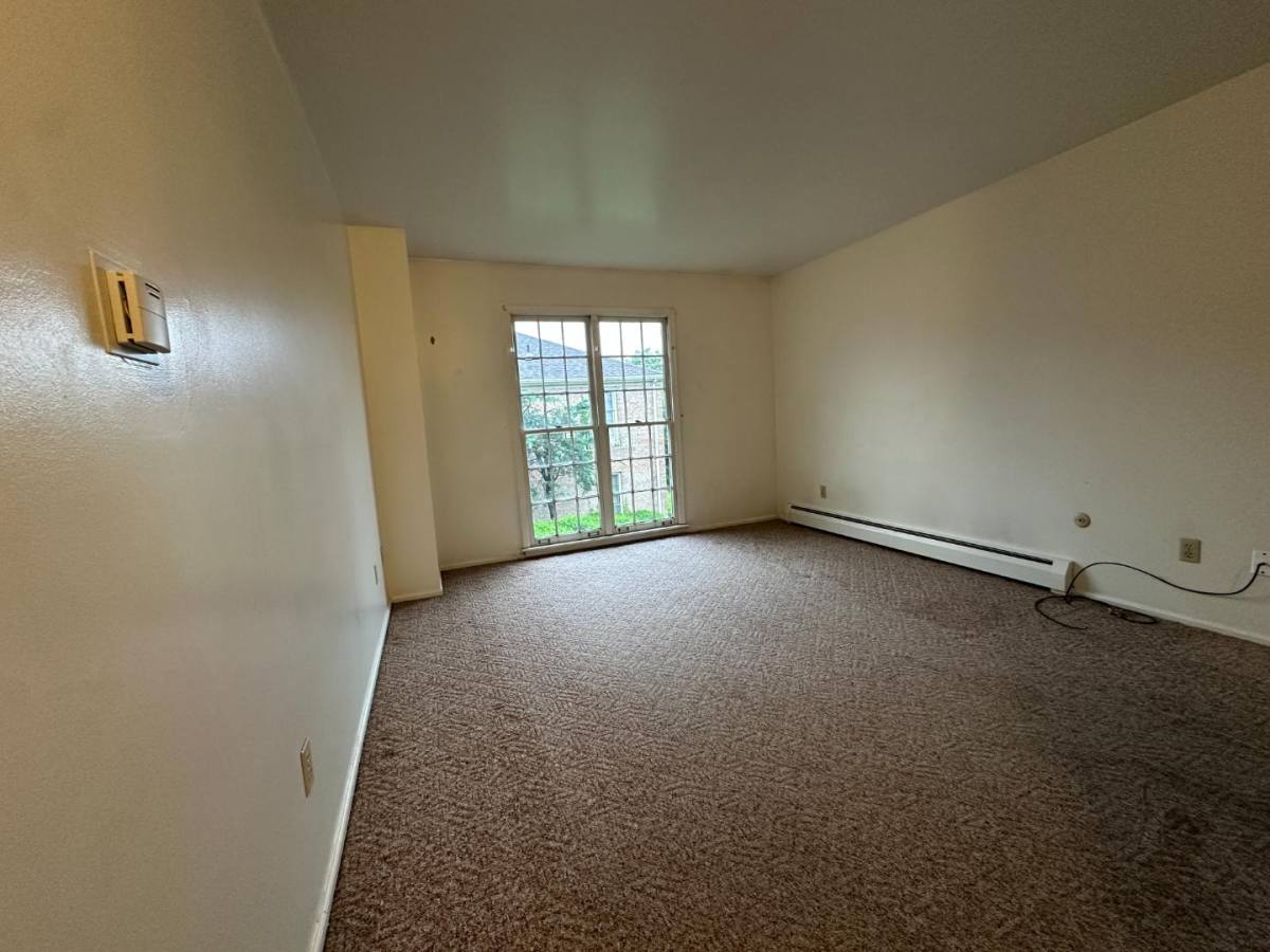 Apartment for rent at 325 W High St #14, Oxford, OH 45056