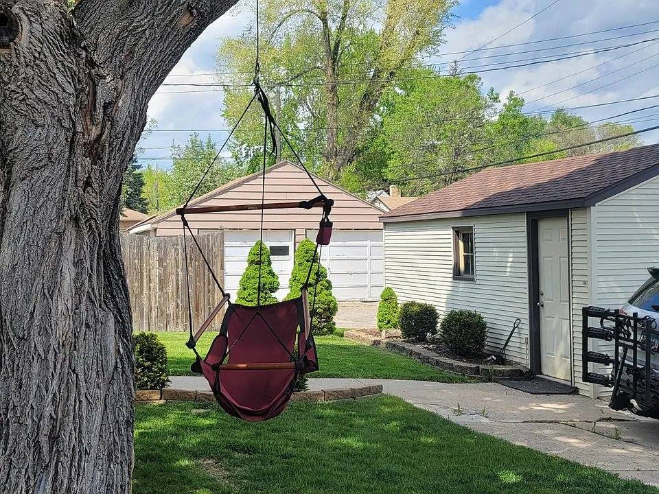 House for rent at 6015 Elliot Ave S, Minneapolis, MN 55417