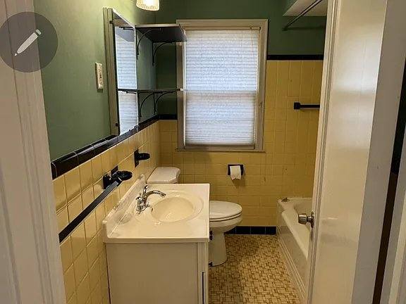 House for rent at 6015 Elliot Ave S, Minneapolis, MN 55417