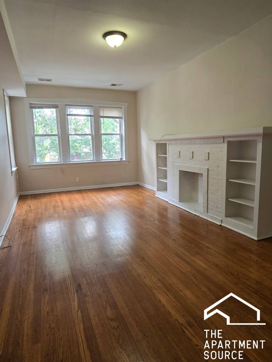Apartment for rent at 3753 W Sunnyside Ave #1, Chicago, IL 60625