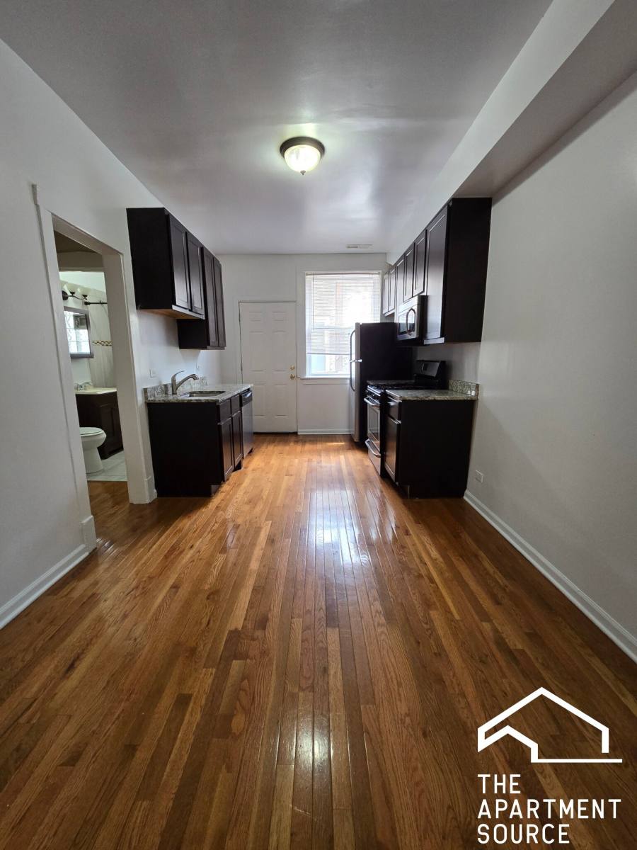 Apartment for rent at 3753 W Sunnyside Ave #1, Chicago, IL 60625