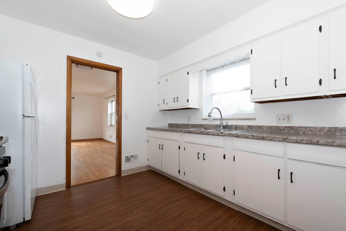 Apartment for rent at 3174 Sherbrooke Rd, Toledo, OH 43606