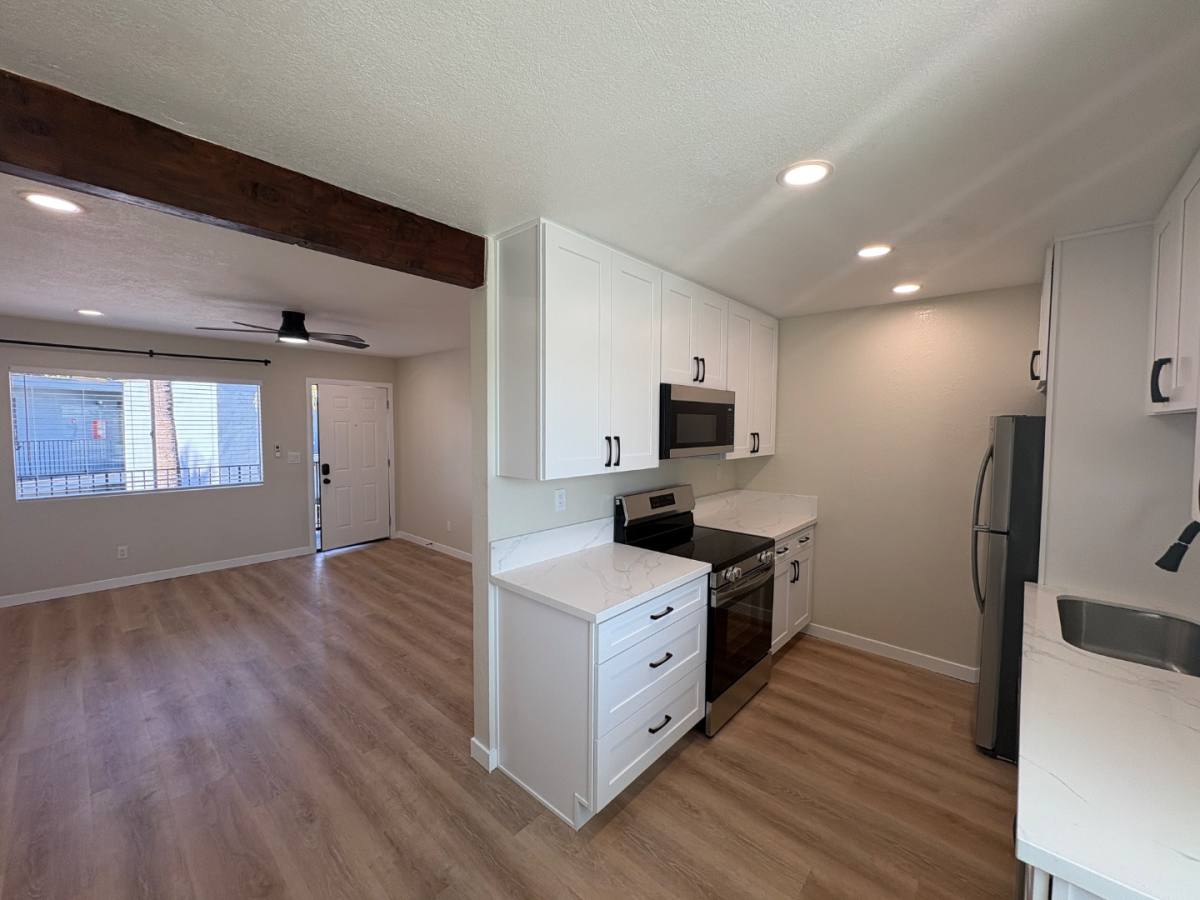 Apartment for rent at 328 S Weitzel St 28, Oceanside, CA 92054