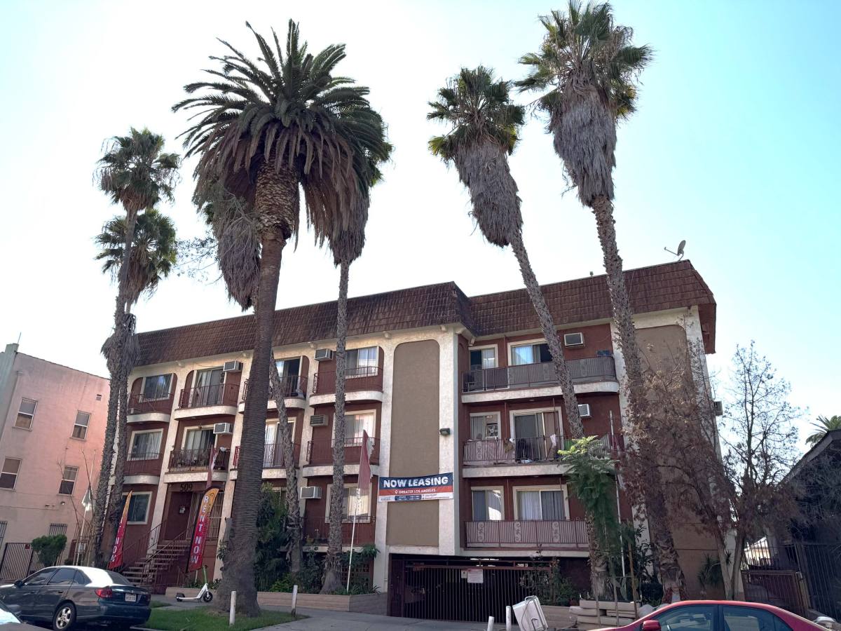 Apartment for rent at 509 N Berendo St #110, Los Angeles, CA 90004