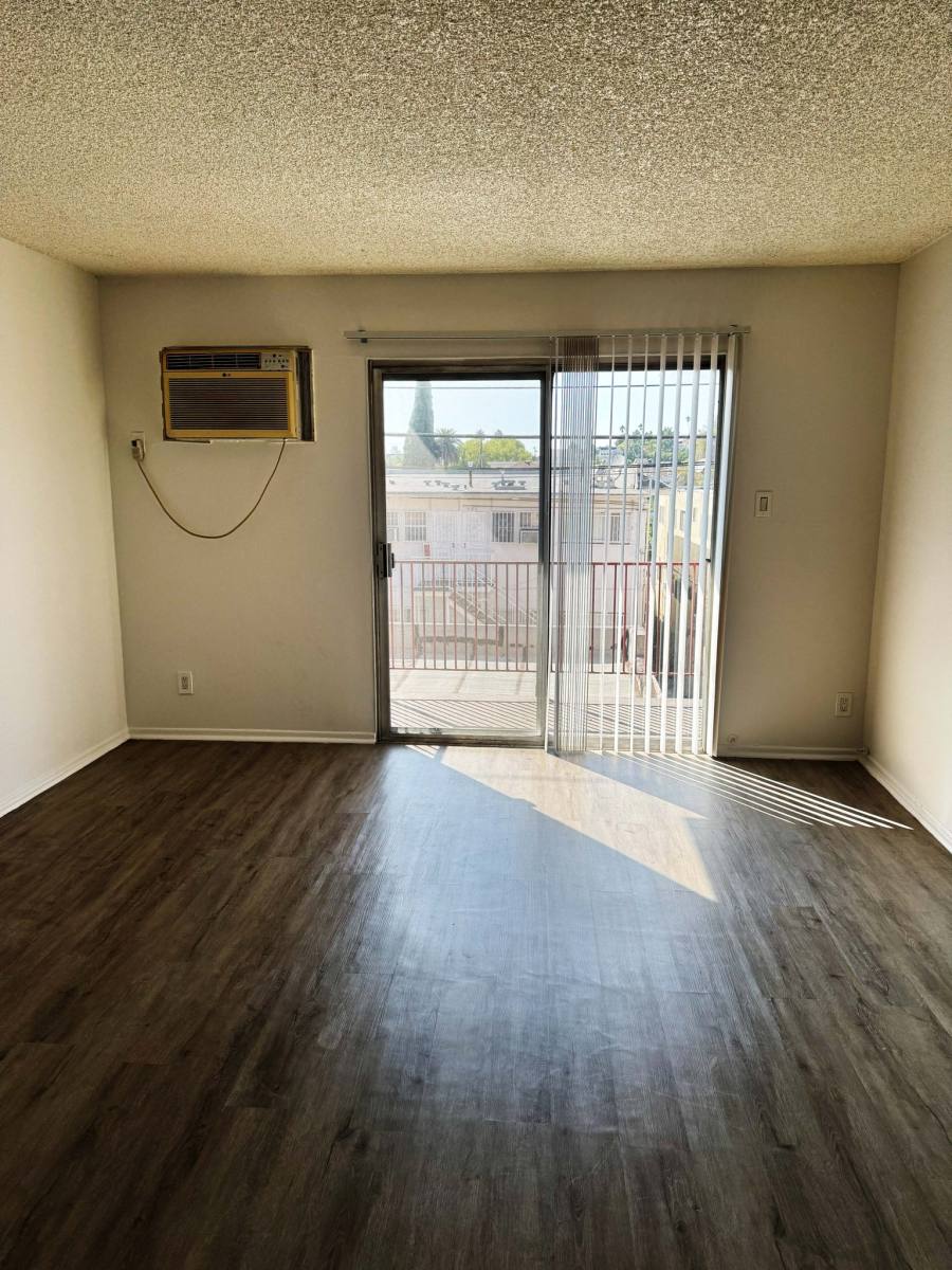 Apartment for rent at 509 N Berendo St #110, Los Angeles, CA 90004