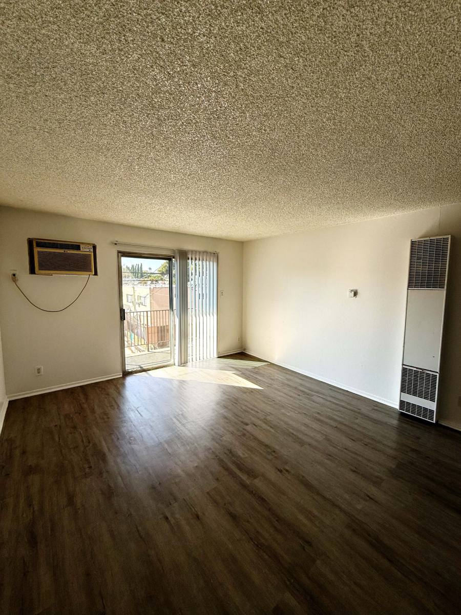 Apartment for rent at 509 N Berendo St #110, Los Angeles, CA 90004