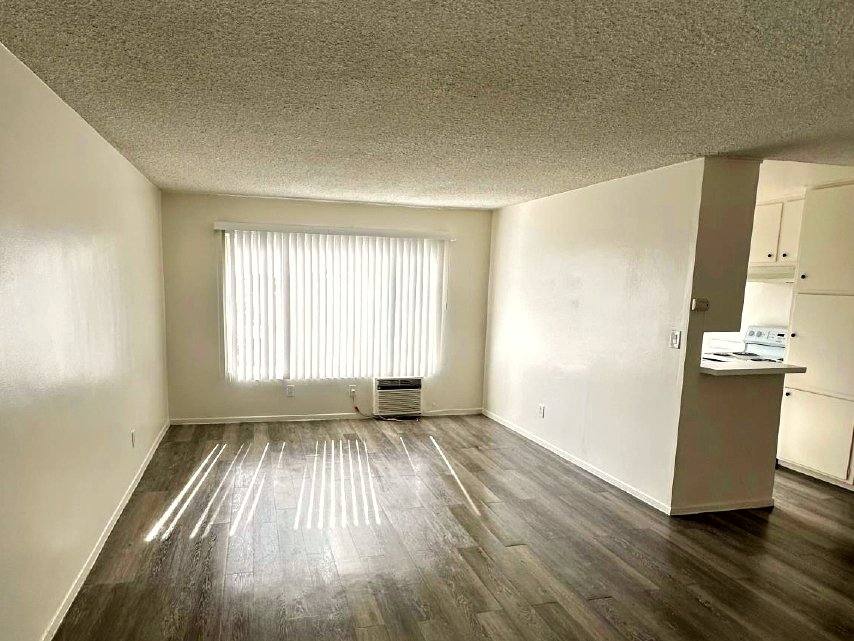 Apartment for rent at 915 N Wilton Place #304, Los Angeles, CA 90038