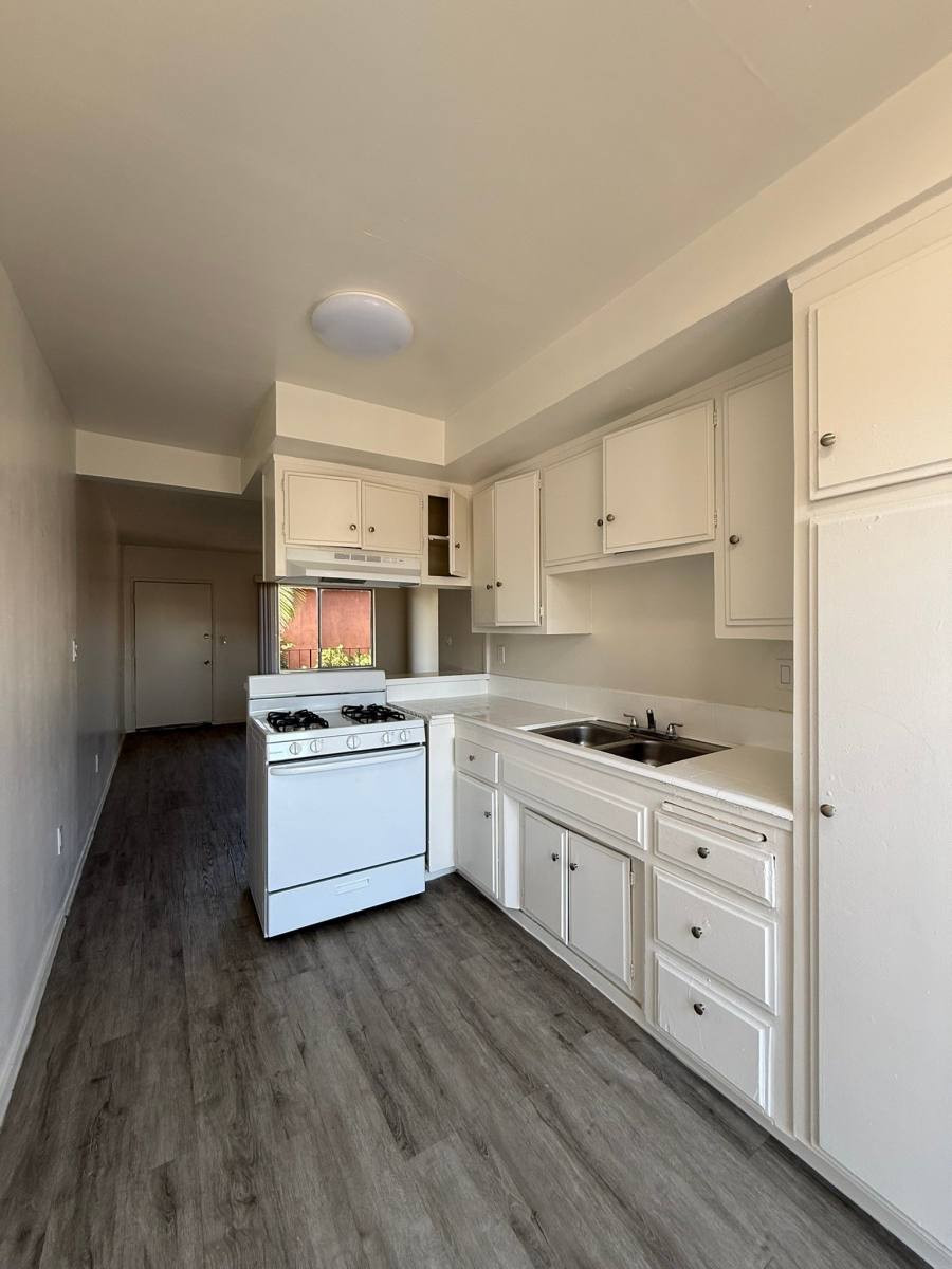 Apartment for rent at 14026 Paramount Blvd #11, Paramount, CA 90723