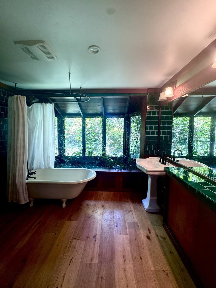 House for rent at 912 Grandview Rd, Sebastopol, CA 95472