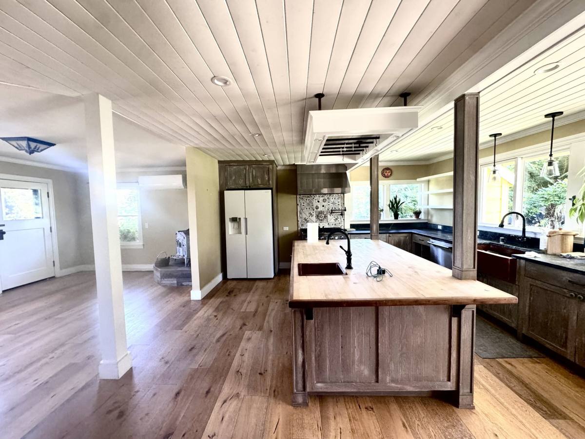 House for rent at 912 Grandview Rd, Sebastopol, CA 95472