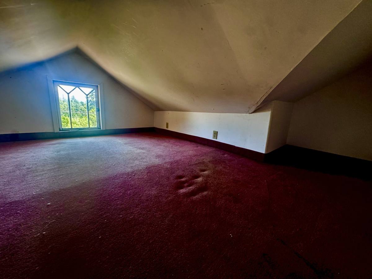 House for rent at 912 Grandview Rd, Sebastopol, CA 95472