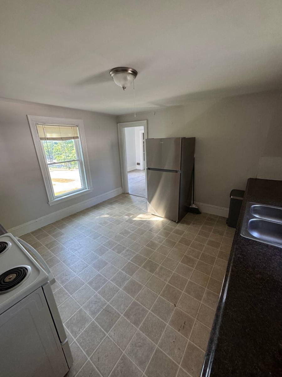Apartment for rent at 72 Pier St #2, Bangor, ME 04401
