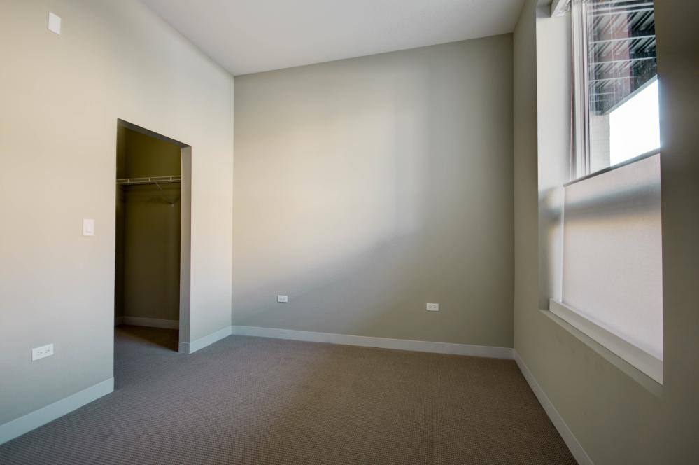 Apartment for rent at 851 W Grand, Chicago, IL 60642
