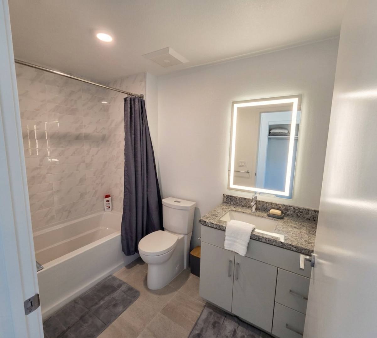 Apartment for rent at 18900 Parthenia St #112, Northridge, CA 91324
