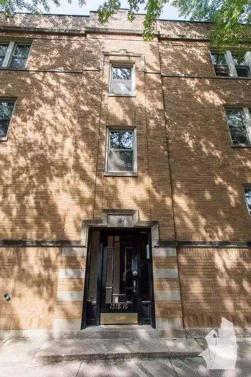 Apartment for rent at 1516 W Waveland, Chicago, IL 60613