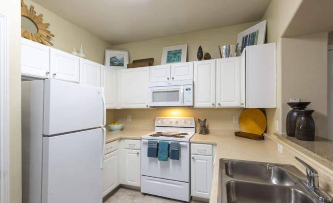 Apartment for rent at 11881 Gulf Pointe Dr, Houston, TX 77089