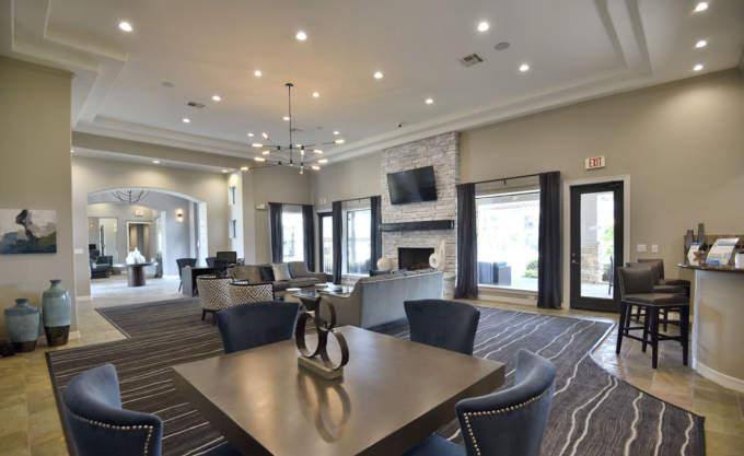 Apartment for rent at 11881 Gulf Pointe Dr, Houston, TX 77089