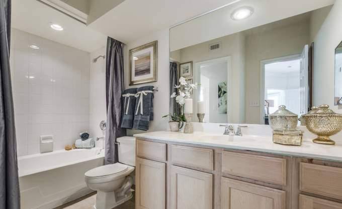 Apartment for rent at 1400 El Camino Village Dr, Houston, TX 77058