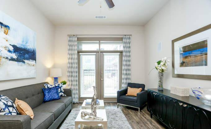 Apartment for rent at 2033 S Gessner Rd, Houston, TX 77063