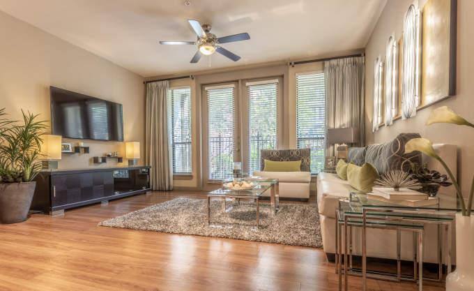 Apartment for rent at 15300 Cutten Rd, Houston, TX 77070