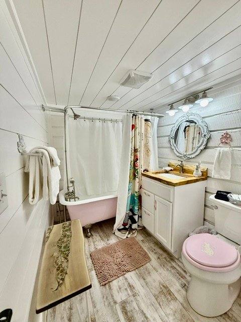 House for rent at 9594 Tusquittee Rd #WHITE Bunny, Hayesville, NC 28904