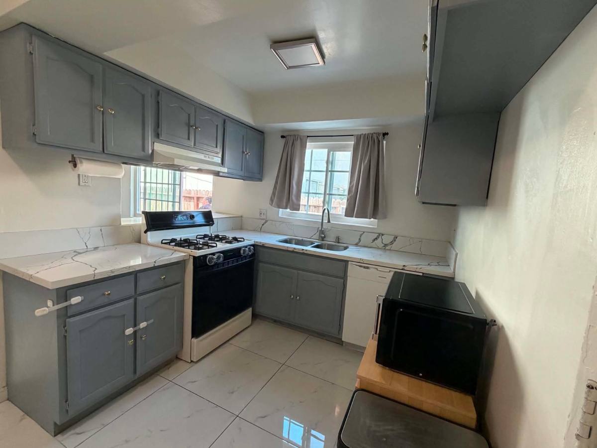 House for rent at 10760 Woodbine St #1, Los Angeles, CA 90034