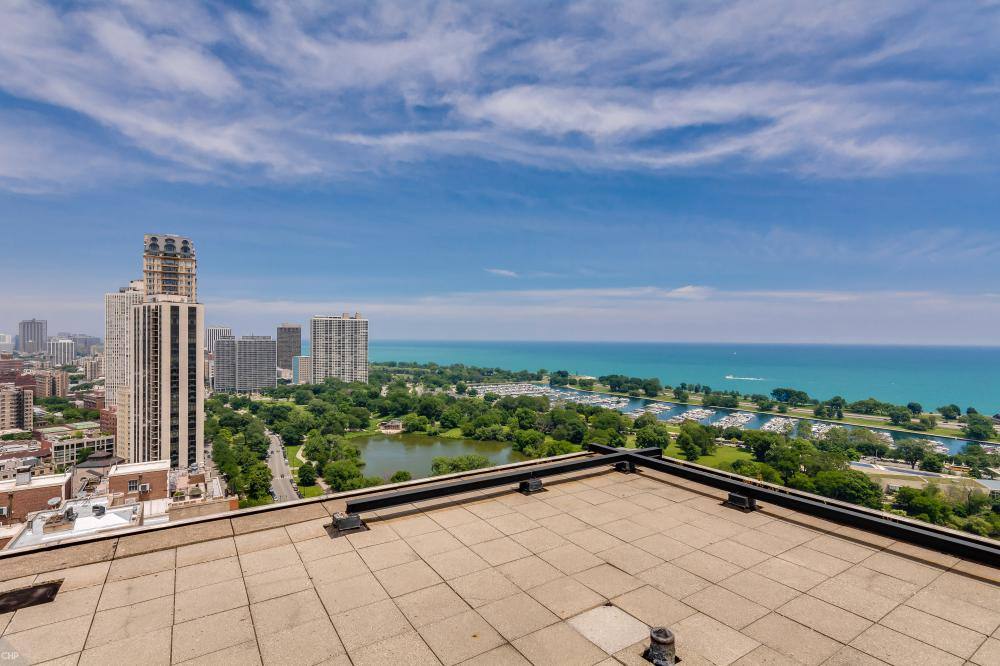 Apartment for rent at 2400 N Lakeview, Chicago, IL 60614