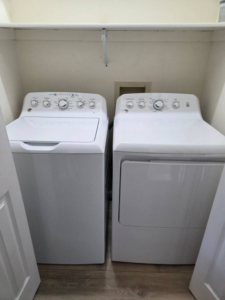 House for rent at 5721 Gardenia Dr, Newburgh, IN 47630