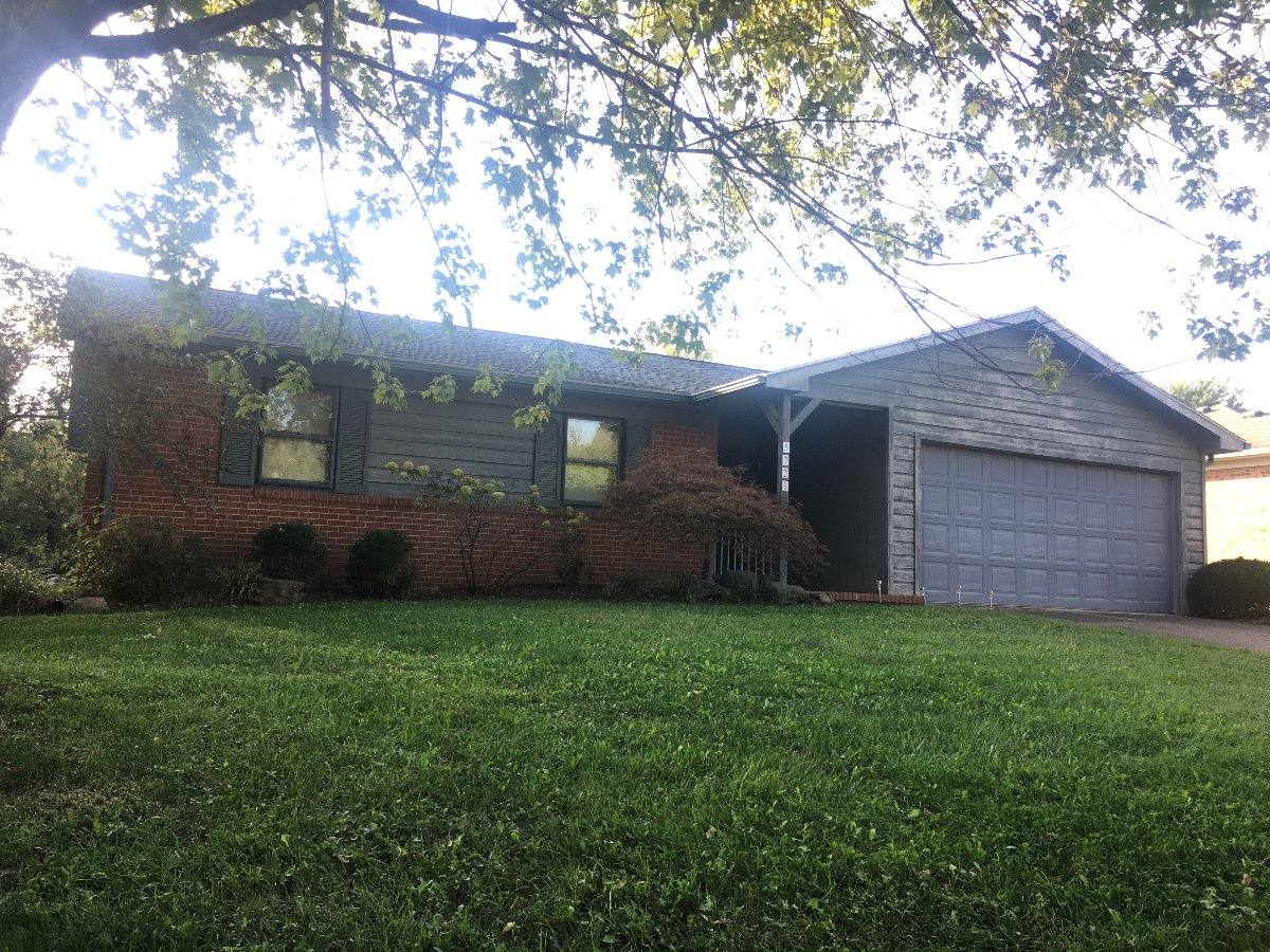 House for rent at 5721 Gardenia Dr, Newburgh, IN 47630