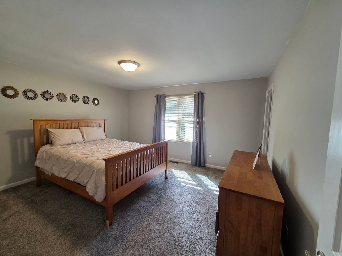 House for rent at 5721 Gardenia Dr, Newburgh, IN 47630