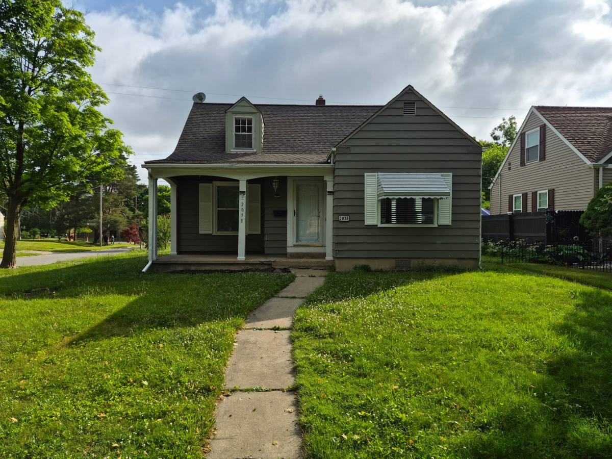 House for rent at 2038 Copeman Blvd, Flint, MI 48504