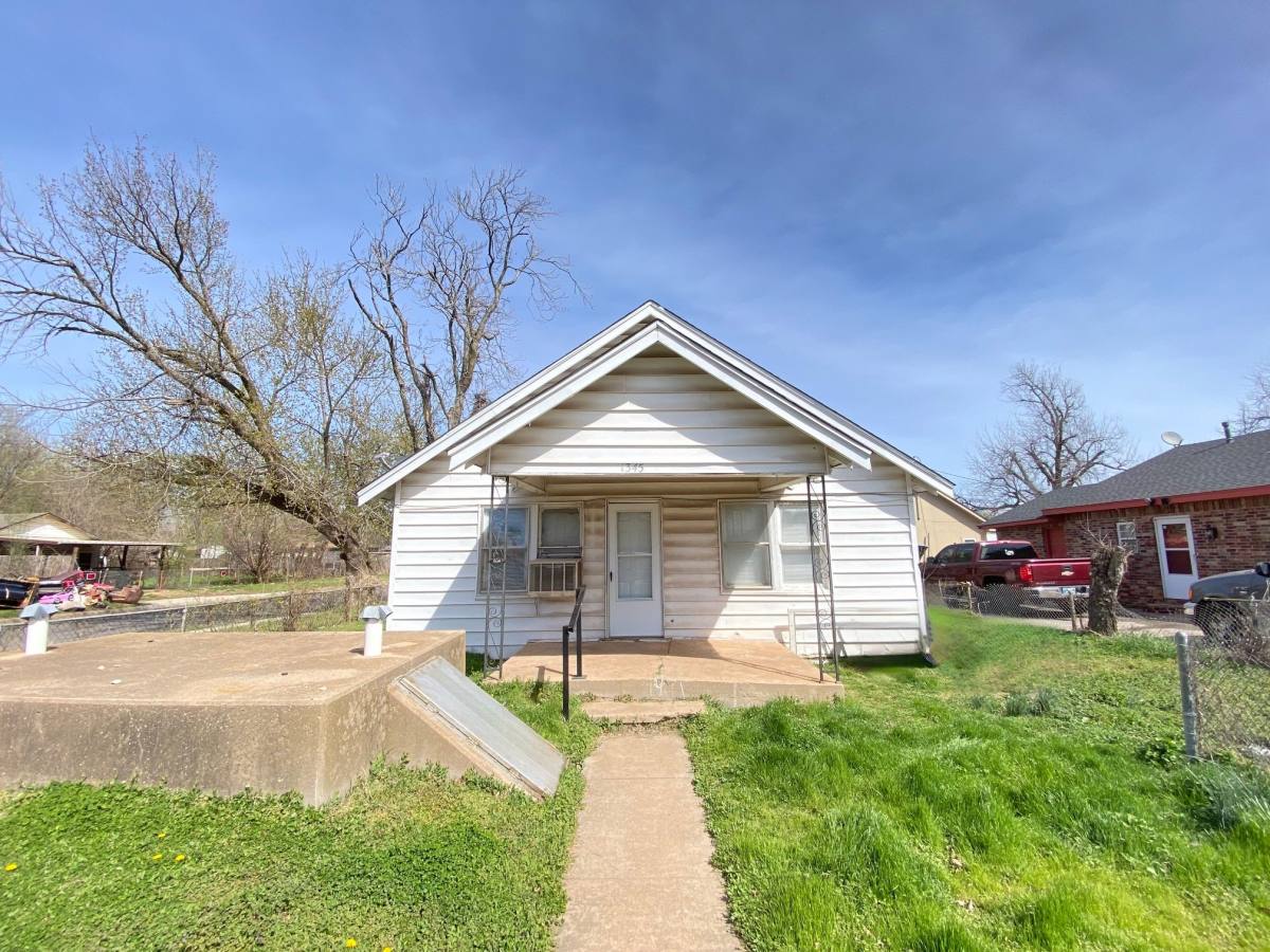 House for rent at 1345 SW 27th St, Oklahoma City, OK 73108