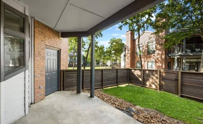 Apartment for rent at 444 E Medical Center Blvd, Webster, TX 77598