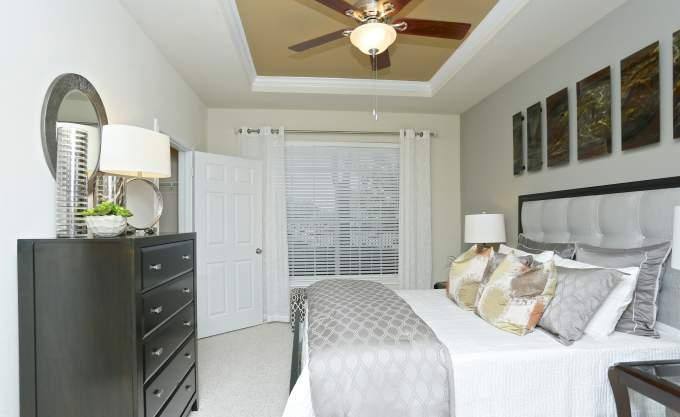 Apartment for rent at 3225 Woodland Park Dr, Houston, TX 77082
