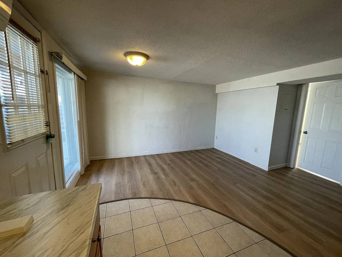 Apartment for rent at 190 Ashworth Ave #1B, Hampton, NH 03842