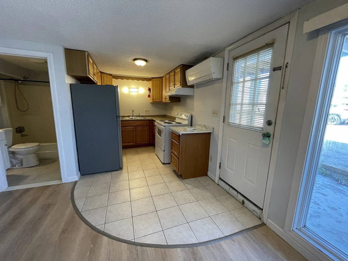 Apartment for rent at 190 Ashworth Ave #1B, Hampton, NH 03842