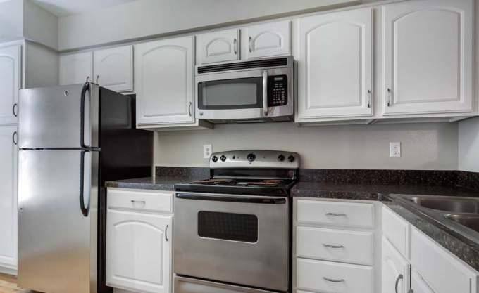 Apartment for rent at 2222 Settlers Way Blvd, Sugar Land, TX 77478