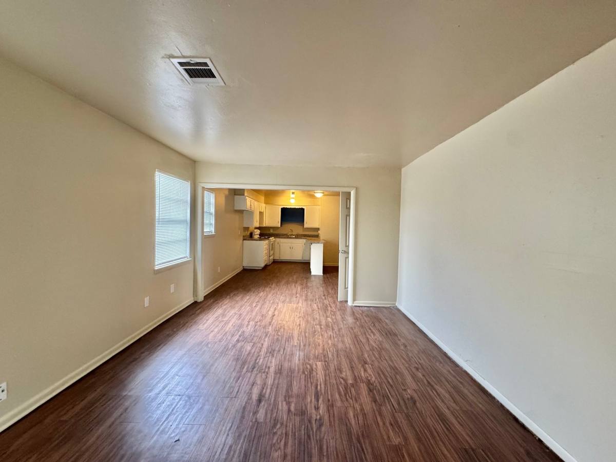 Apartment for rent at 444 1 2 Babb Dr, Oklahoma City, OK 73110