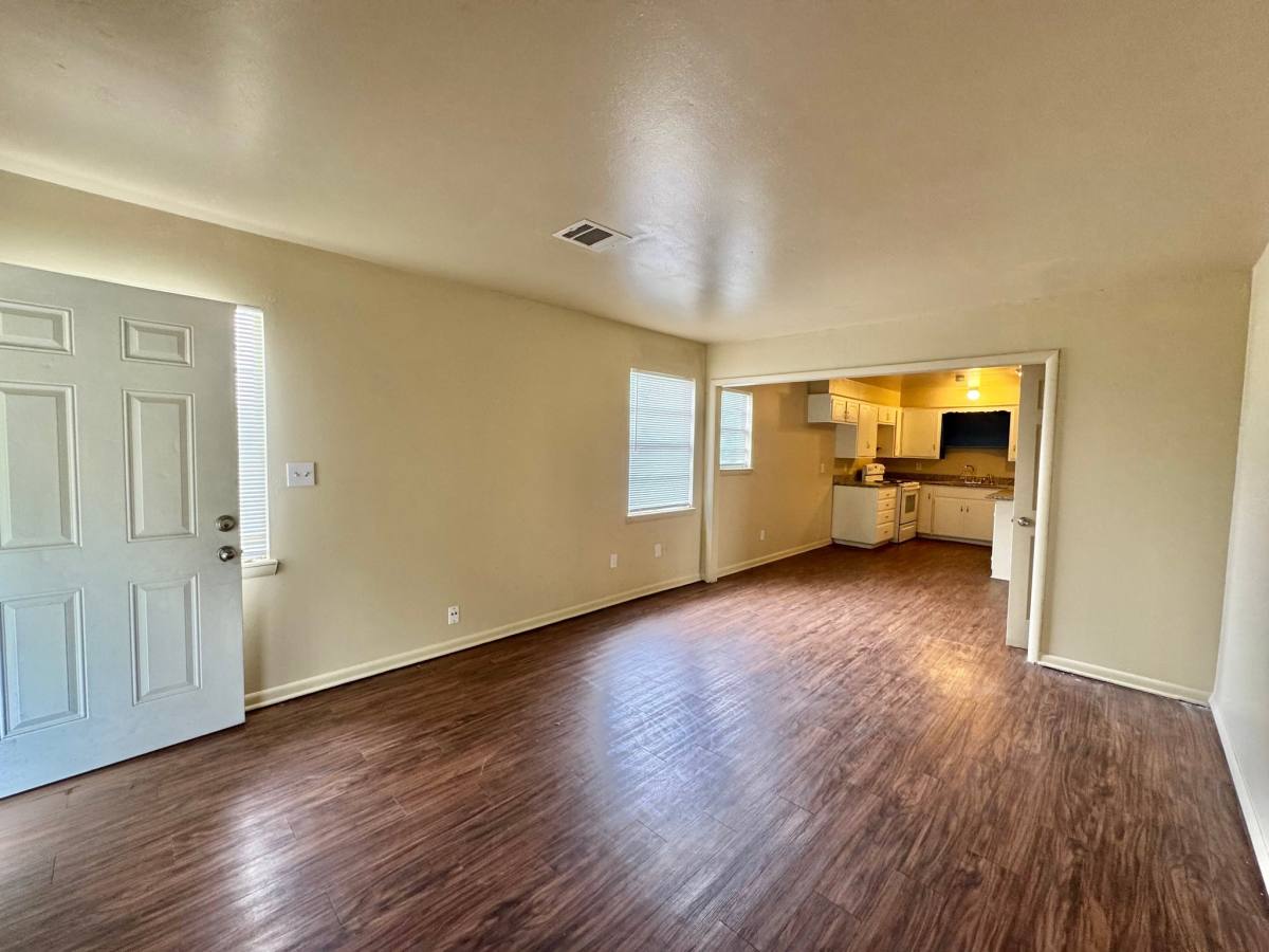 Apartment for rent at 444 1 2 Babb Dr, Oklahoma City, OK 73110
