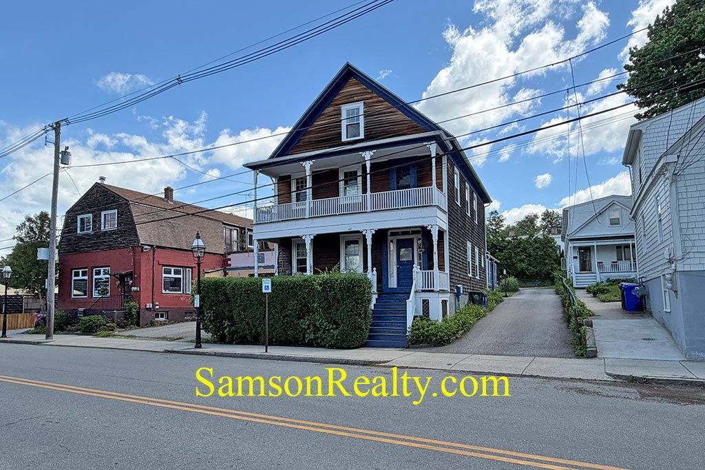 Apartment for rent at 410 Thames St #2, Bristol, RI 02809