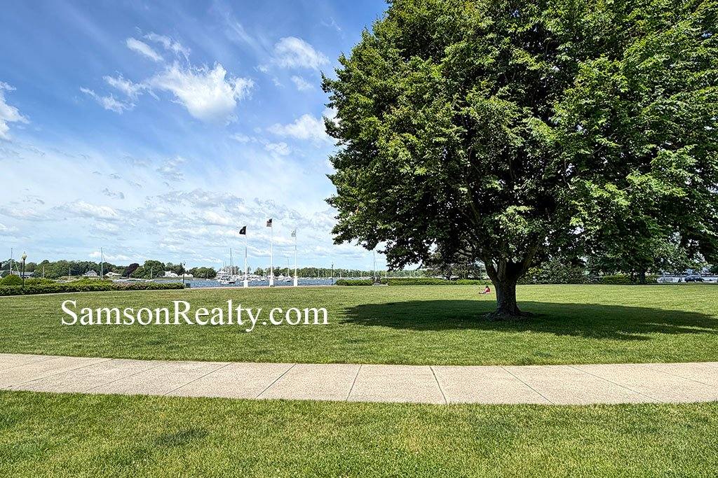 Apartment for rent at 410 Thames St #2, Bristol, RI 02809