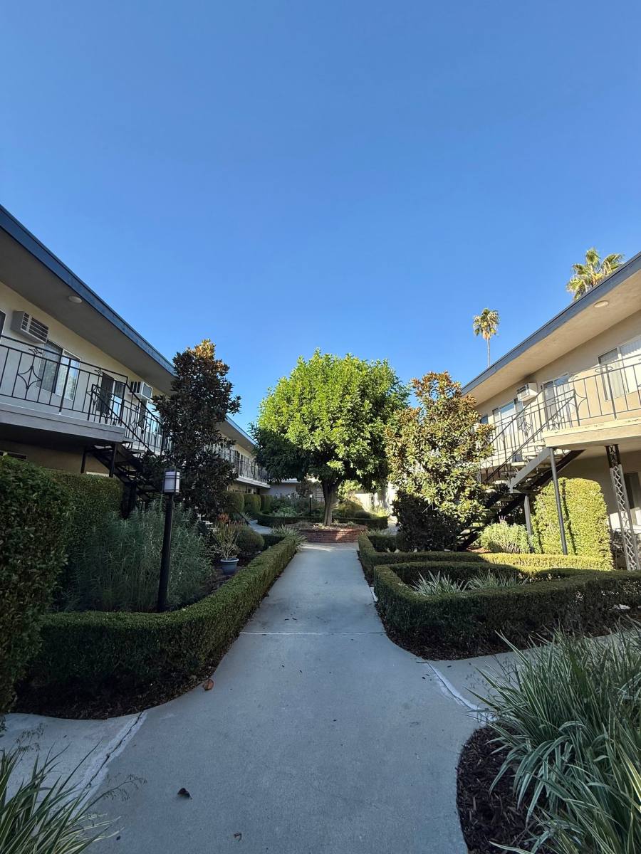 Apartment for rent at 999 Locust St #17, Pasadena, CA 91106