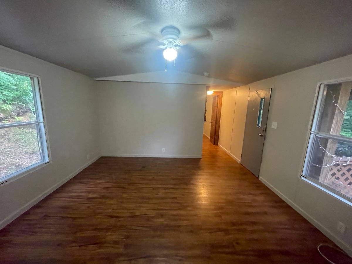 House for rent at 574 Peach Orchard Rd, Andersonville, TN 37705