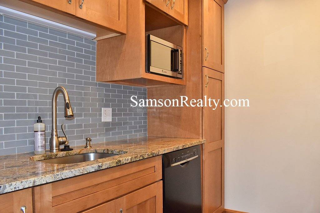 Townhouse for rent at 230 S Main St #18, Providence, RI 02903