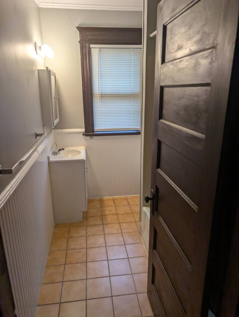 Apartment for rent at 168 Minerva St #2, Derby, CT 06418